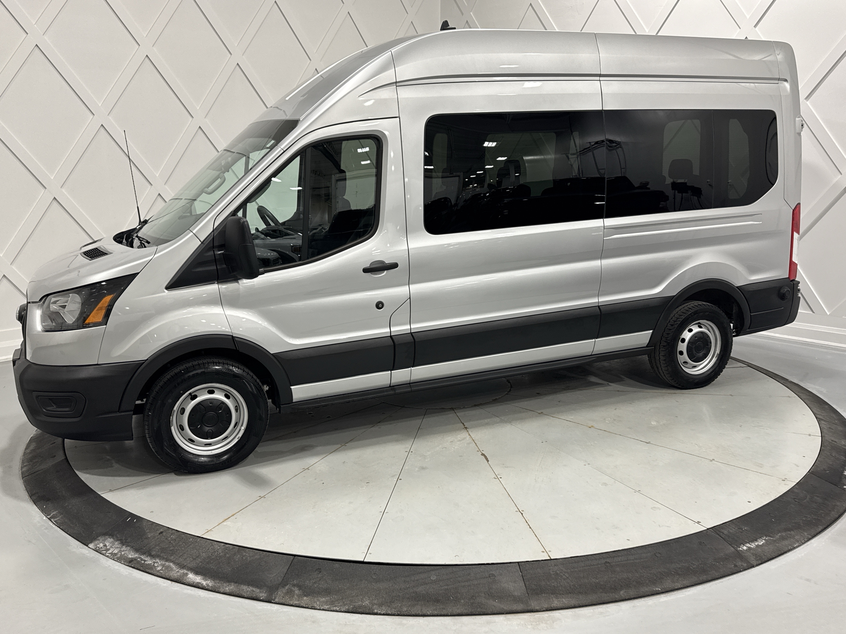Ford Transit 2024