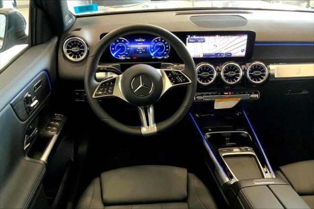 Mercedes-Benz EQB 2025