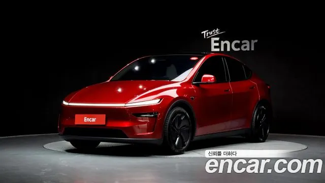 Tesla Model Y 2025