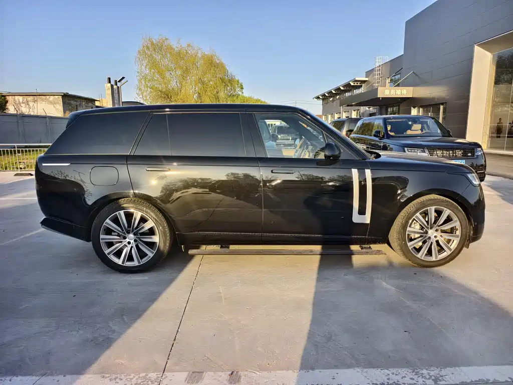 Land Rover Range Rover 2024