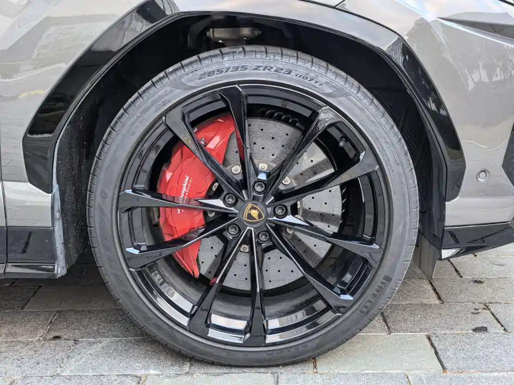 Lamborghini Urus 2023