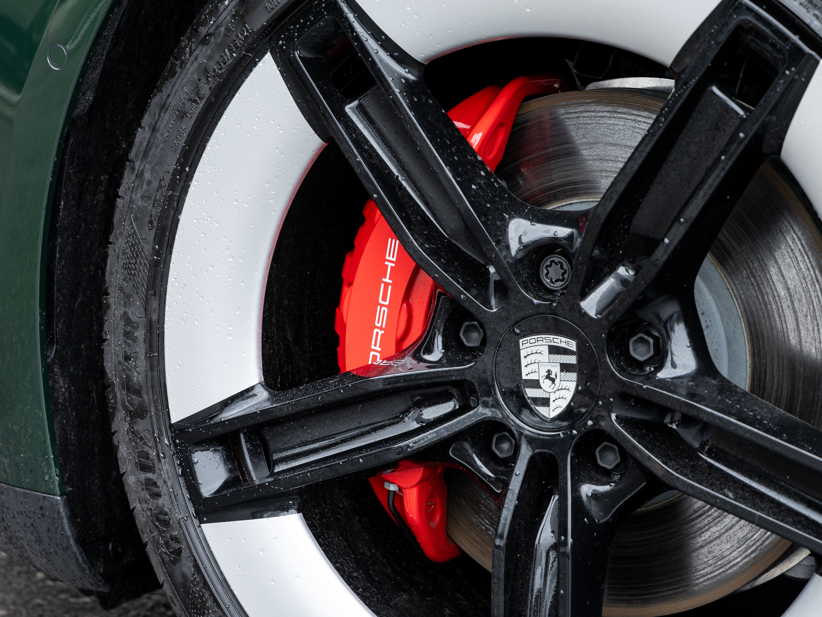 Porsche Taycan 2025
