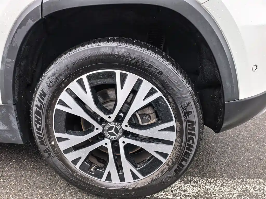 Mercedes-Benz GLA 2024
