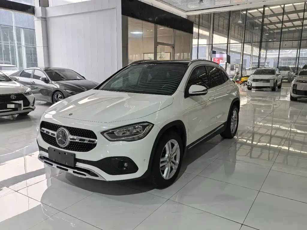Mercedes-Benz GLA 2021