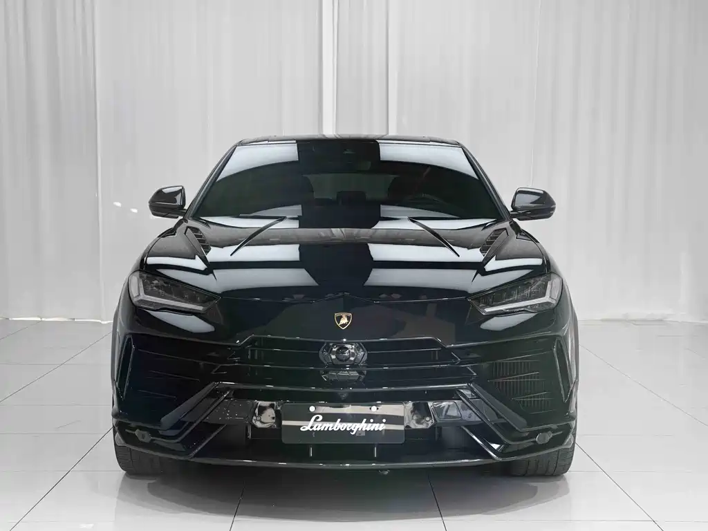 Lamborghini Urus 2024