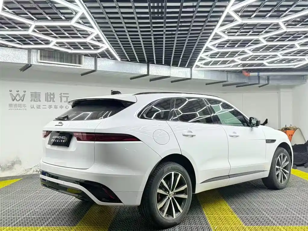 Jaguar F-Pace 2024