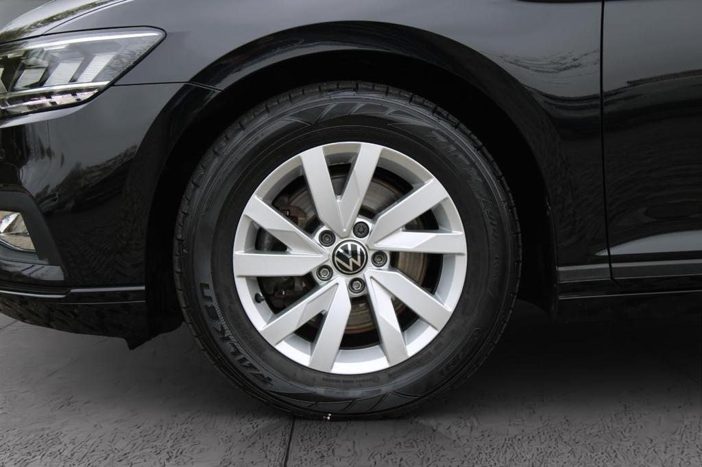 Volkswagen PASSAT VARIANT 2023