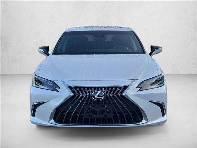 Lexus ES 2024