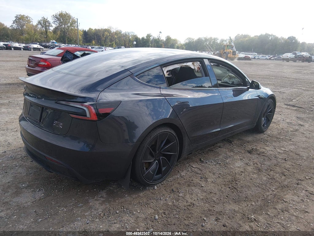 Tesla Model 3 2024