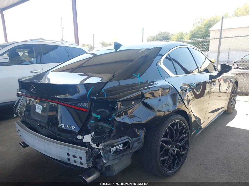 Lexus IS 300 2022