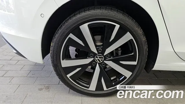 Volkswagen Golf 2025