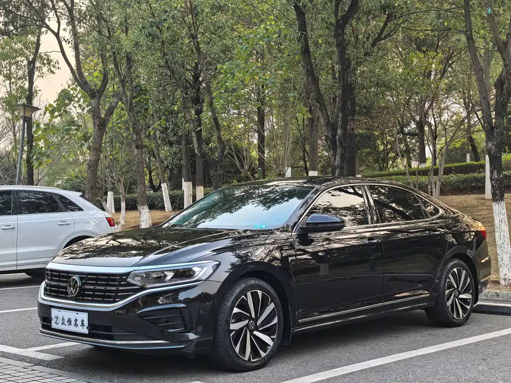 Volkswagen Passat 2023