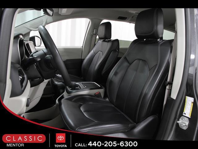 Chrysler Pacifica 2023
