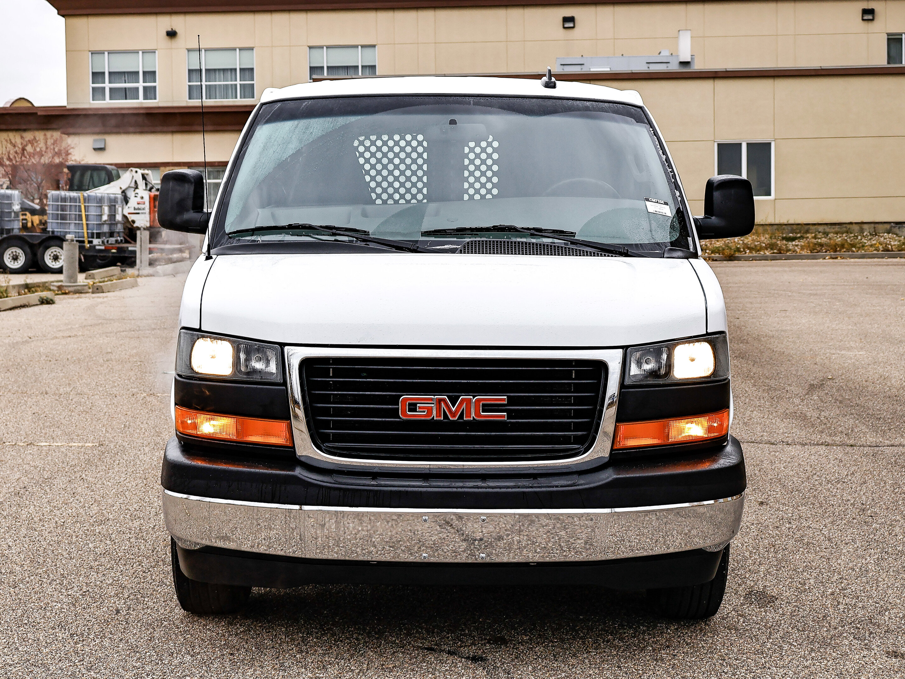 GMC Savana 2023