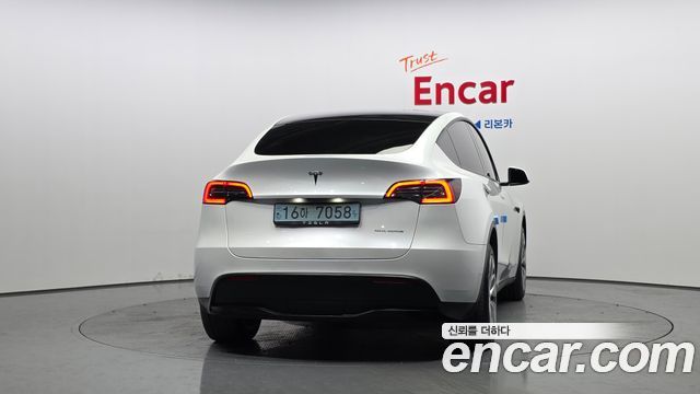 Tesla Model Y 2022