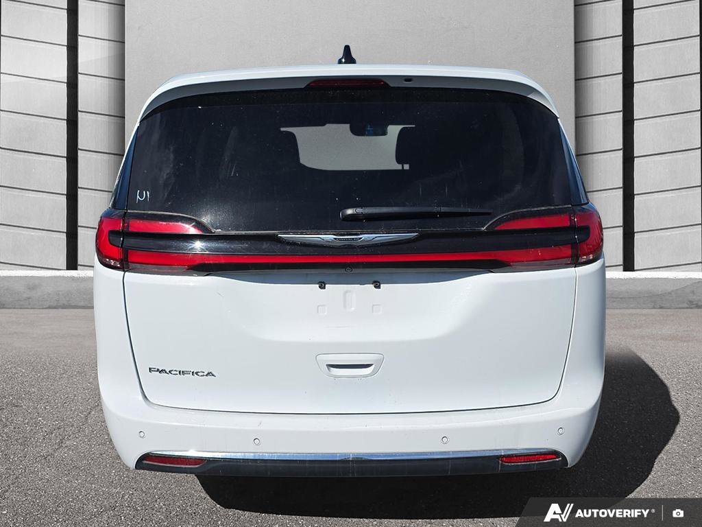 Chrysler Pacifica 2024
