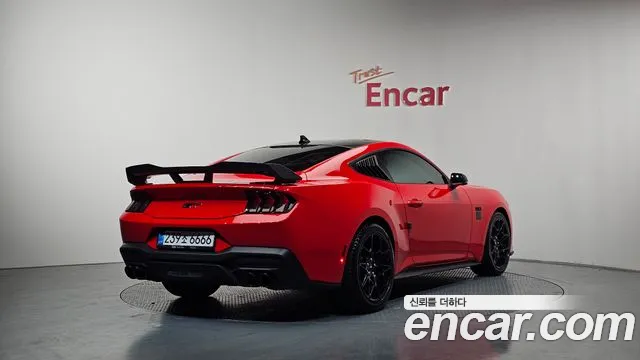 Ford Mustang 2024