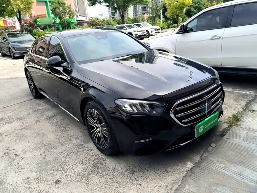 Mercedes-Benz E-Класс 2025