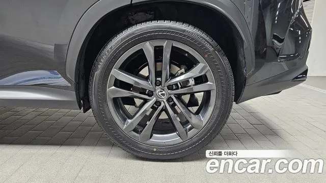 Lexus NX 2025
