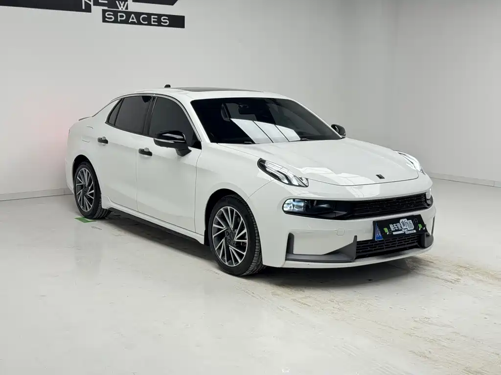 Lynk & Co 03 2023