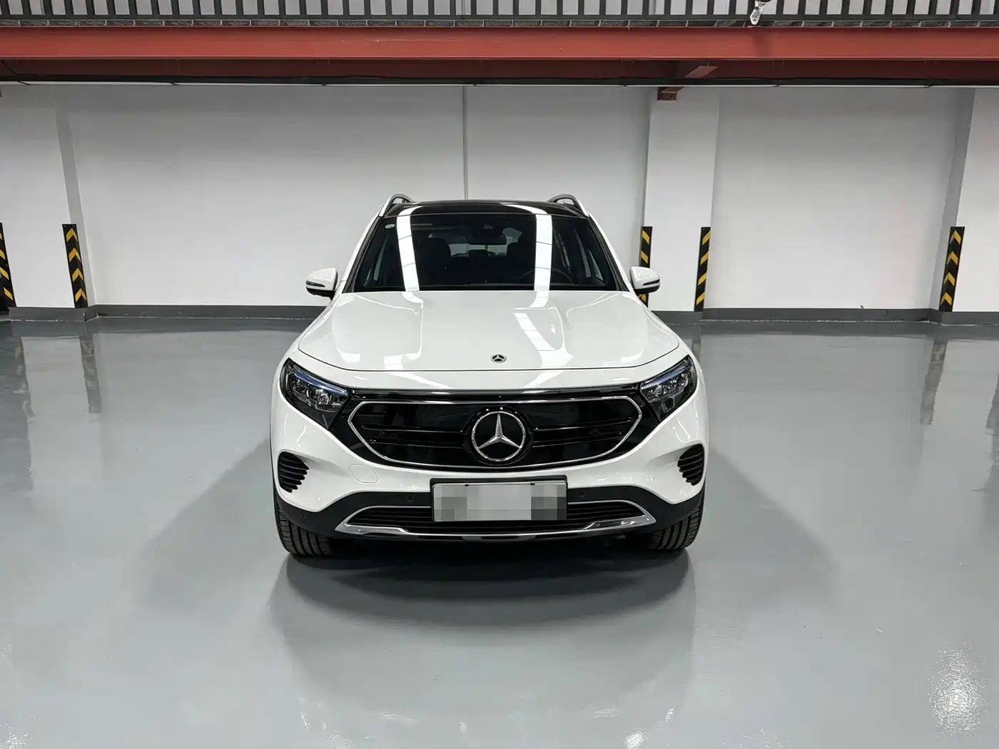 Mercedes-Benz EQB 2023