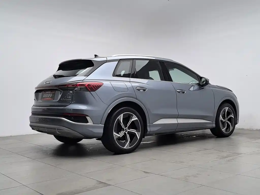 Audi Q4 e-tron 2024