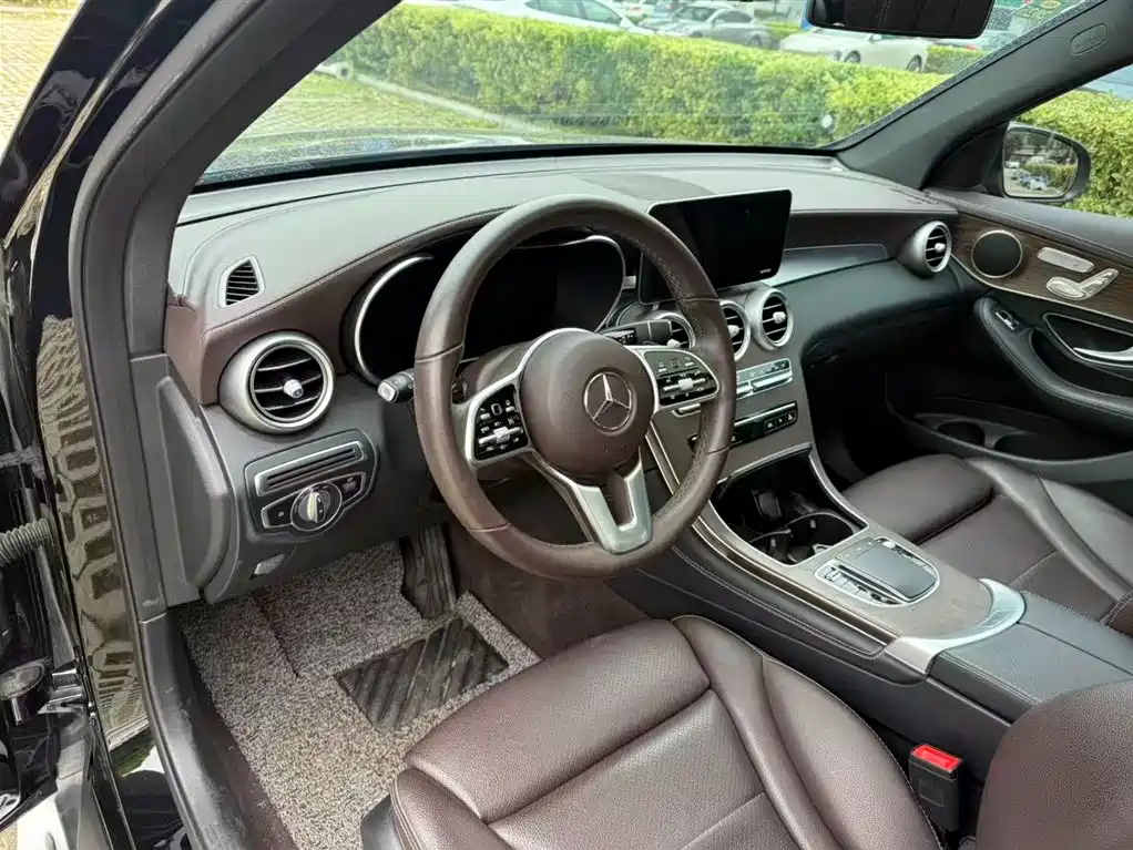 Mercedes-Benz GLC 2021