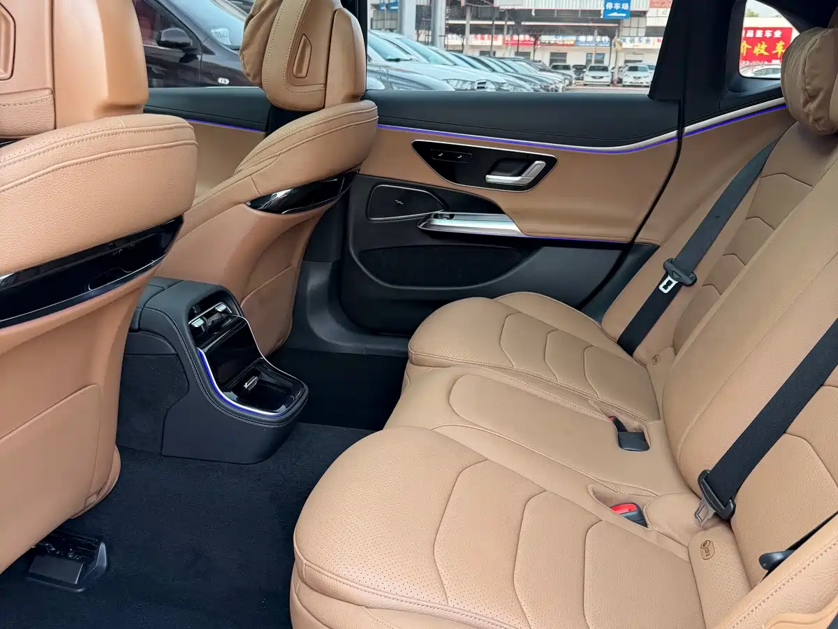 Mercedes-Benz E-Класс 2024