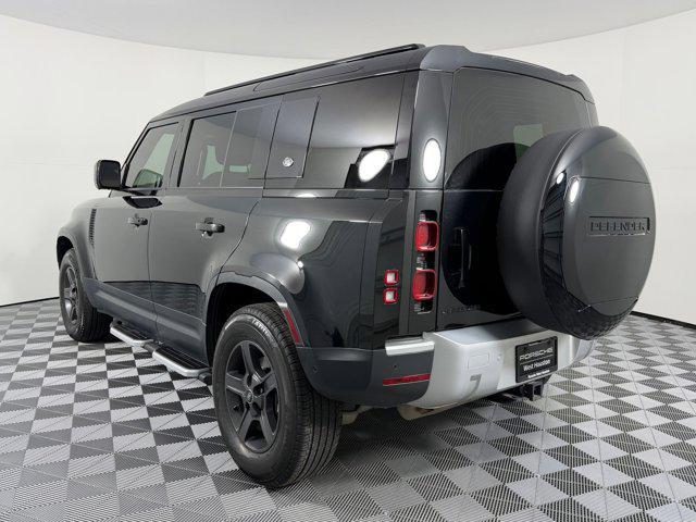 Land Rover Defender 2023