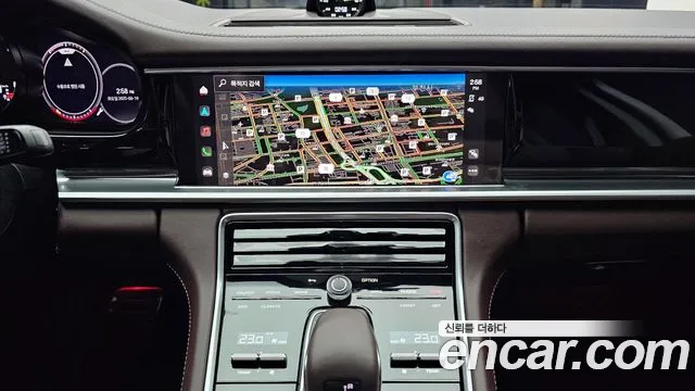 Porsche Panamera 2023