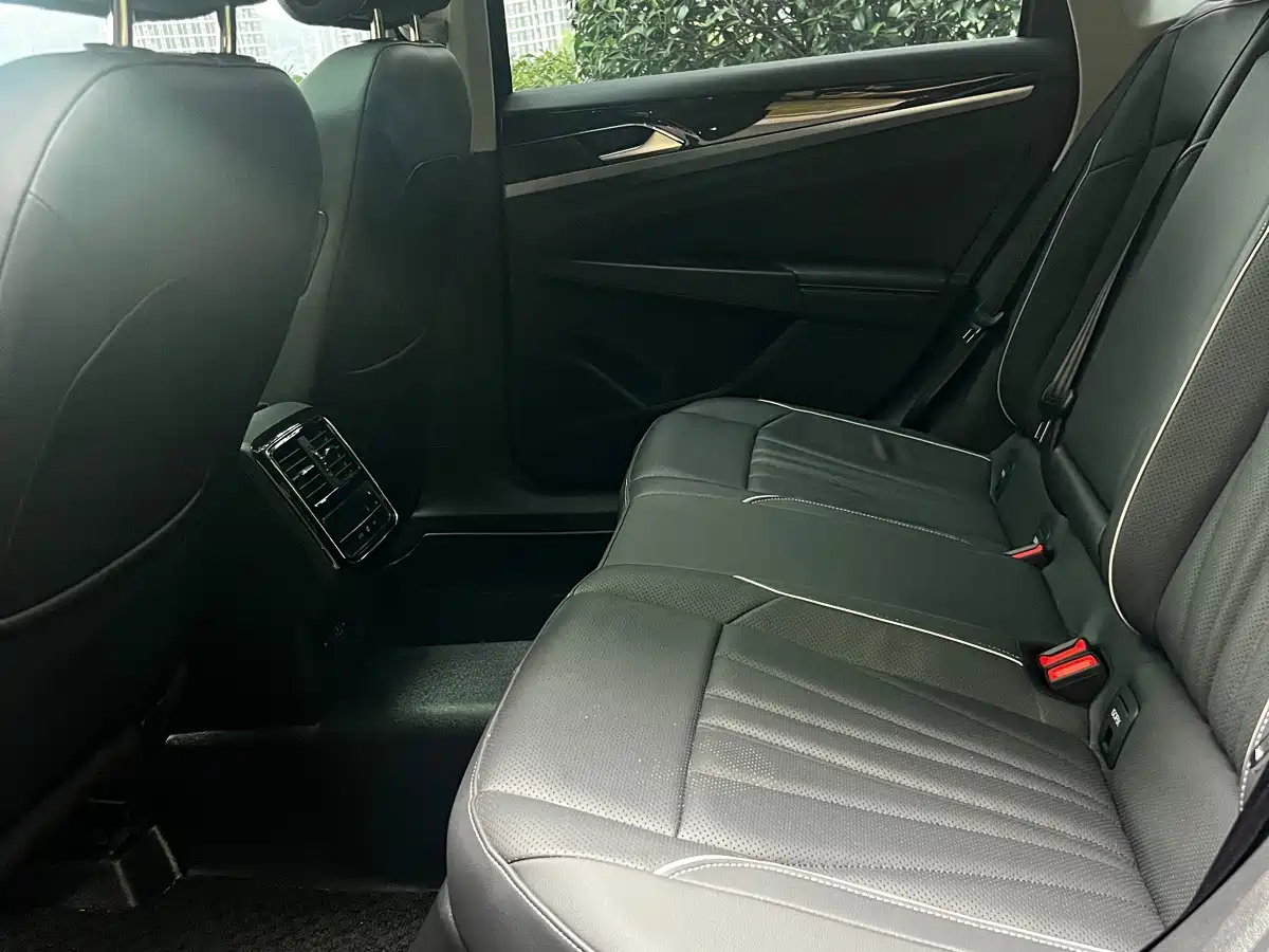Volkswagen Passat 2024