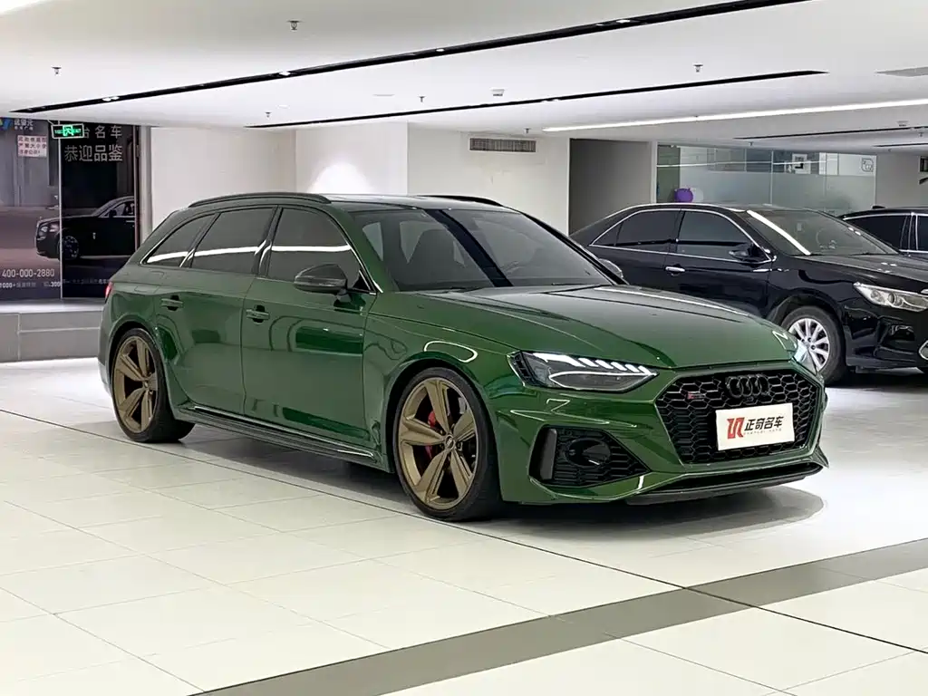 Audi RS 4 2021