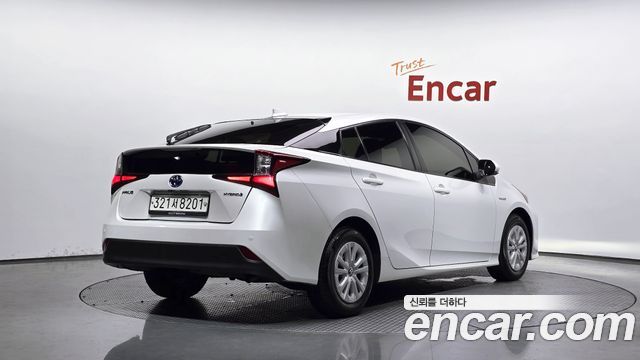 Toyota Prius 2021