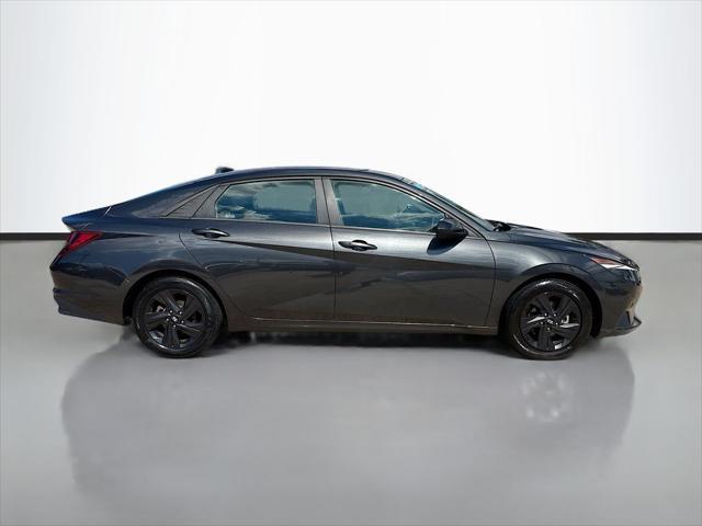 Hyundai Elantra 2023