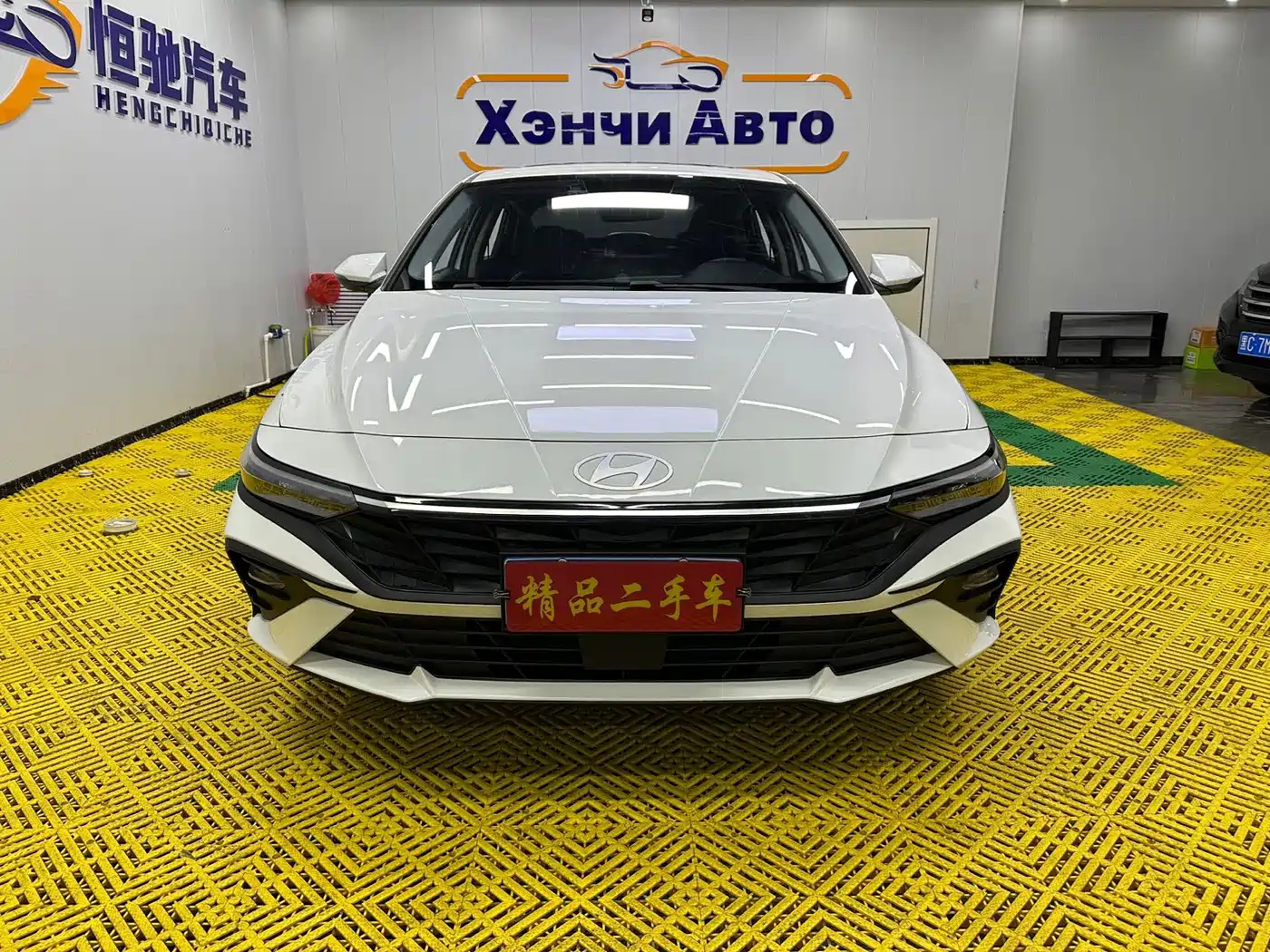 Hyundai Elantra 2023