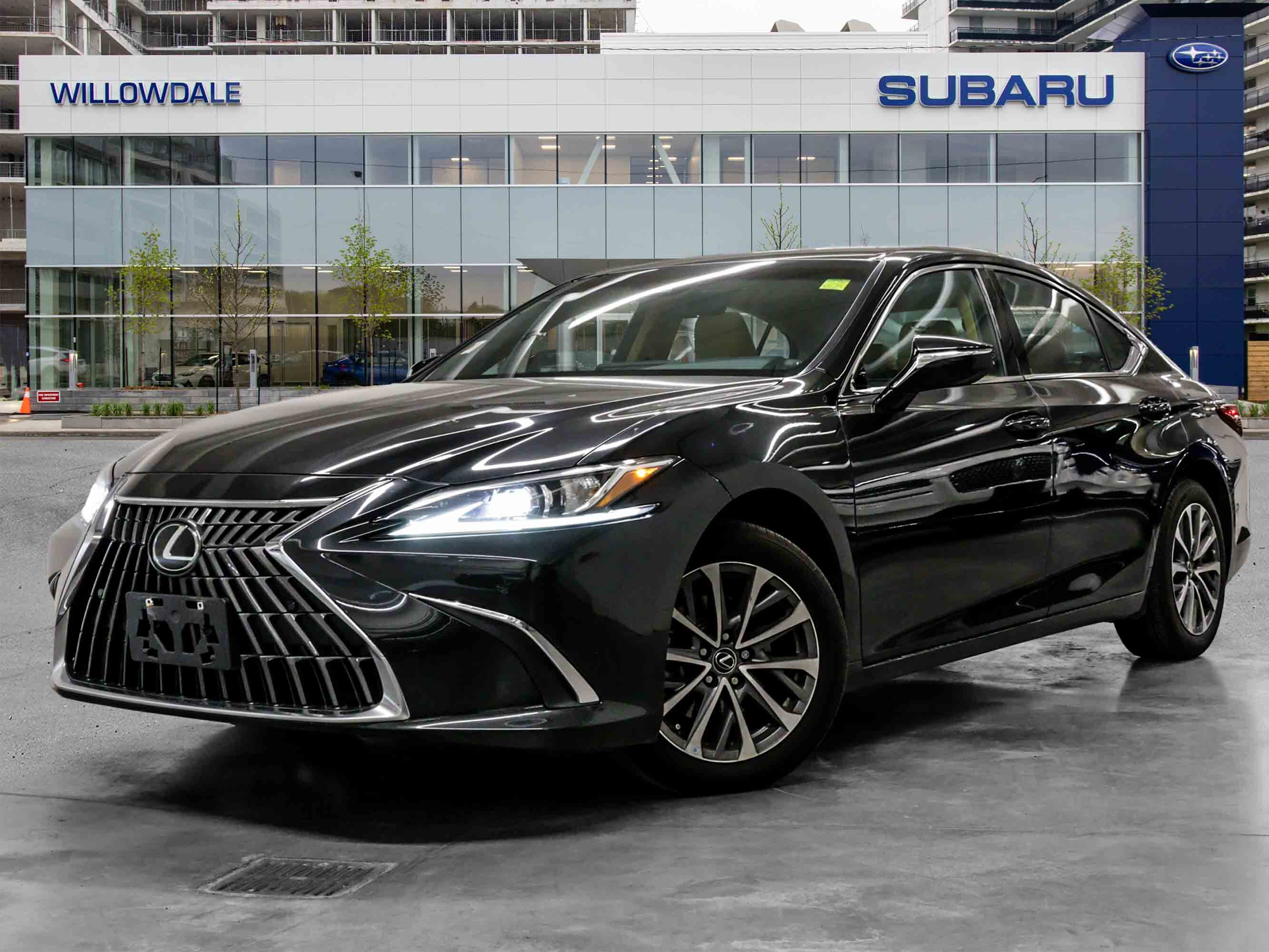 Lexus ES 2023