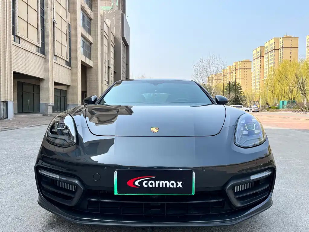 Porsche Panamera 2022