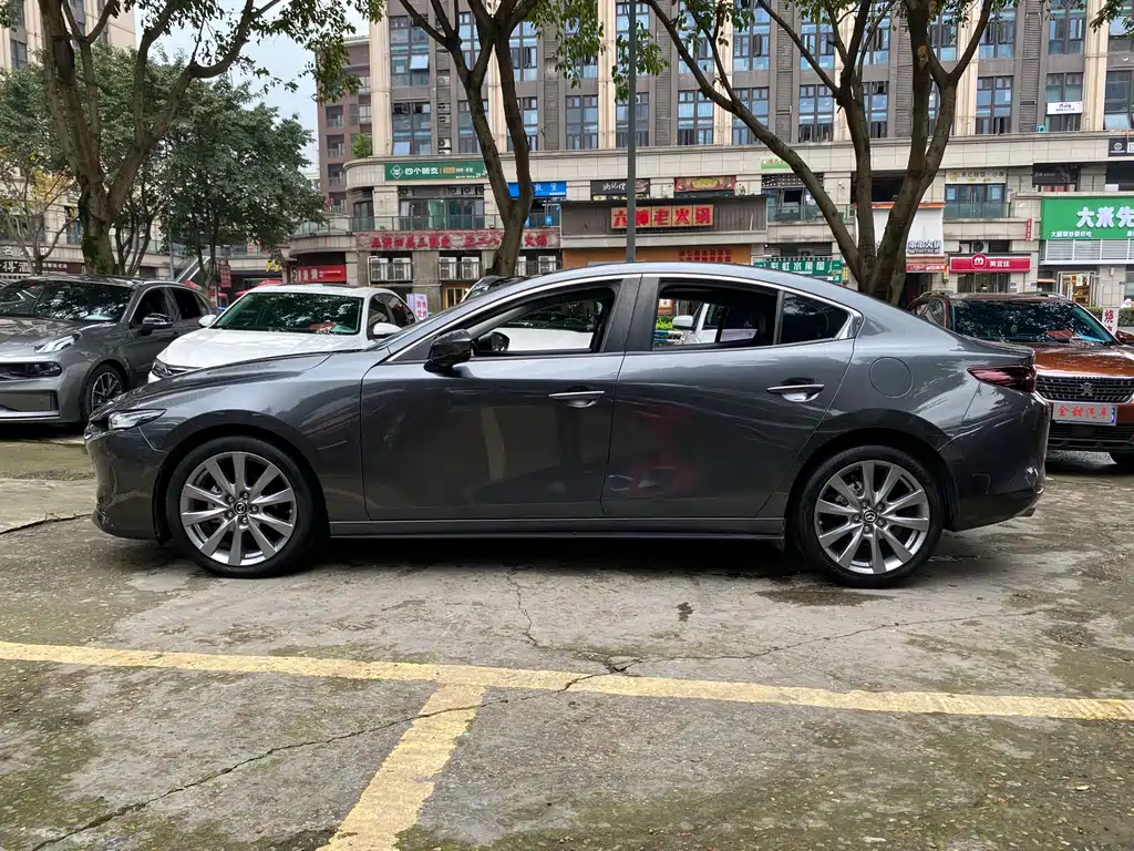 Mazda 3 2021