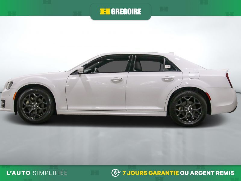 Chrysler 300 2023