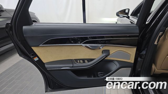 Audi A8 2021