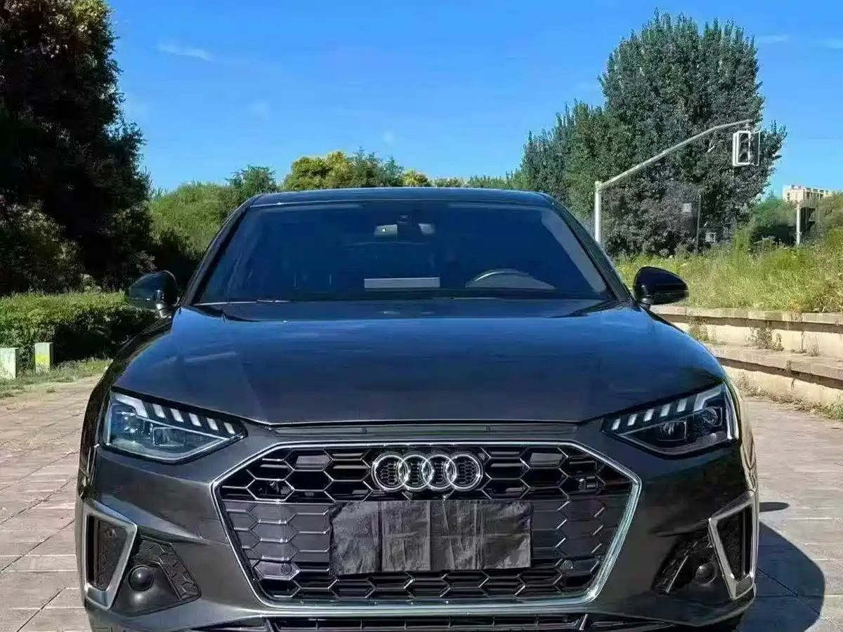 Audi A4 2023