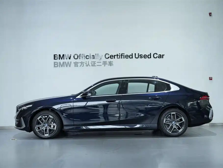BMW i5 2024
