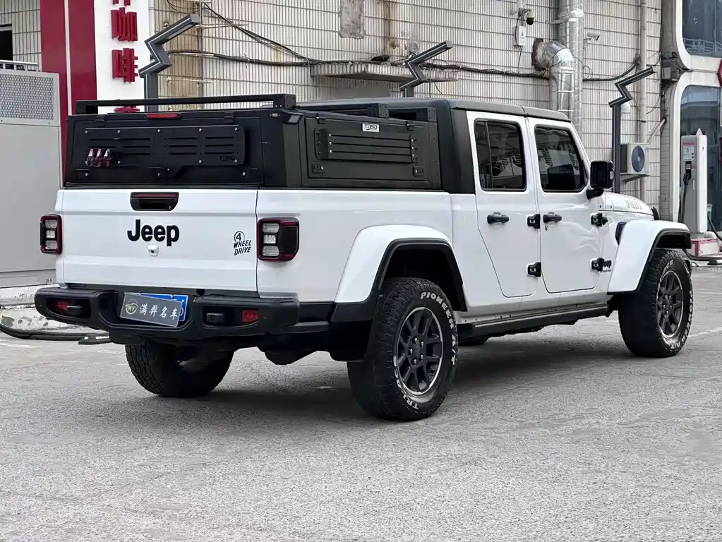 Jeep Gladiator 2023