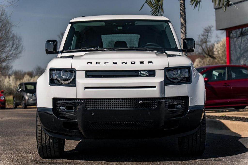 Land Rover Defender 2023