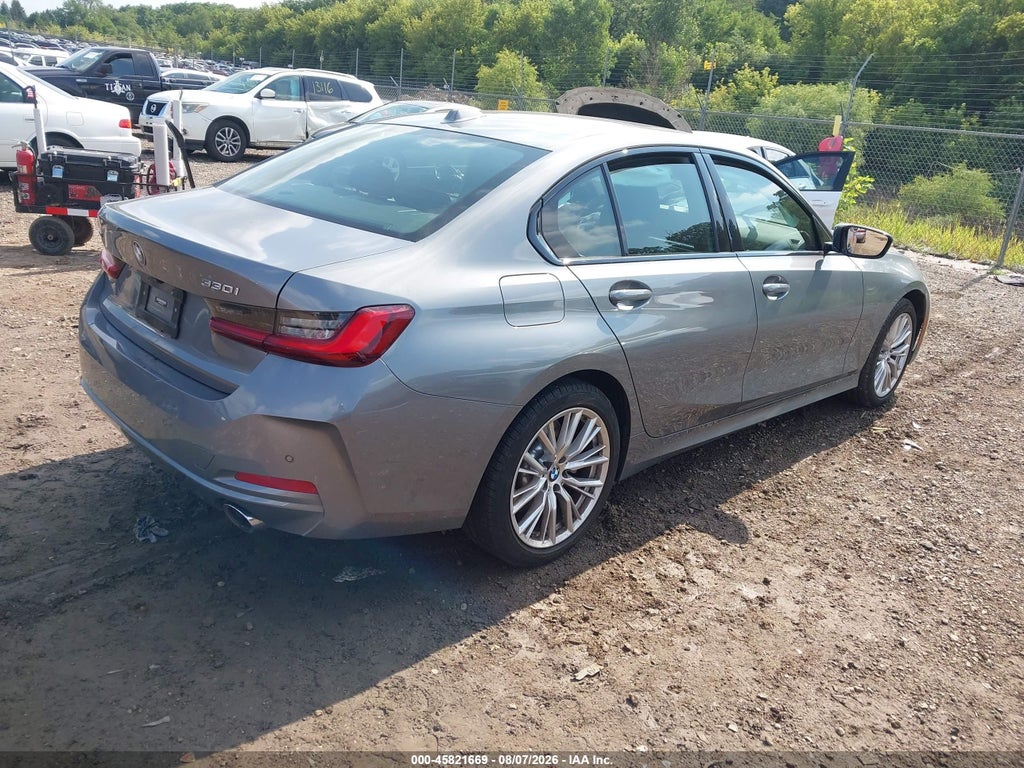 BMW 330 2023