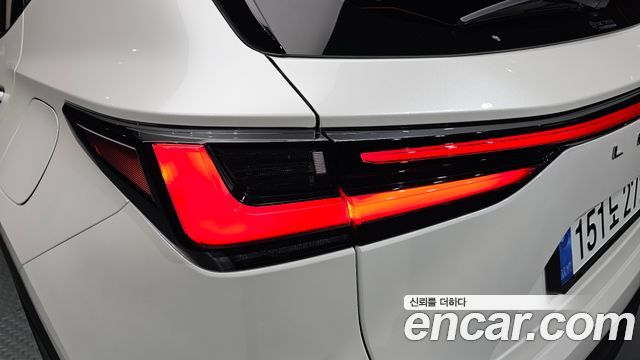 Lexus NX 2025