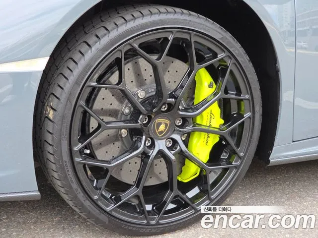 Lamborghini Huracán 2022