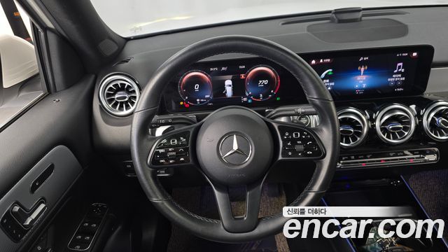 Mercedes-Benz GLB 2021