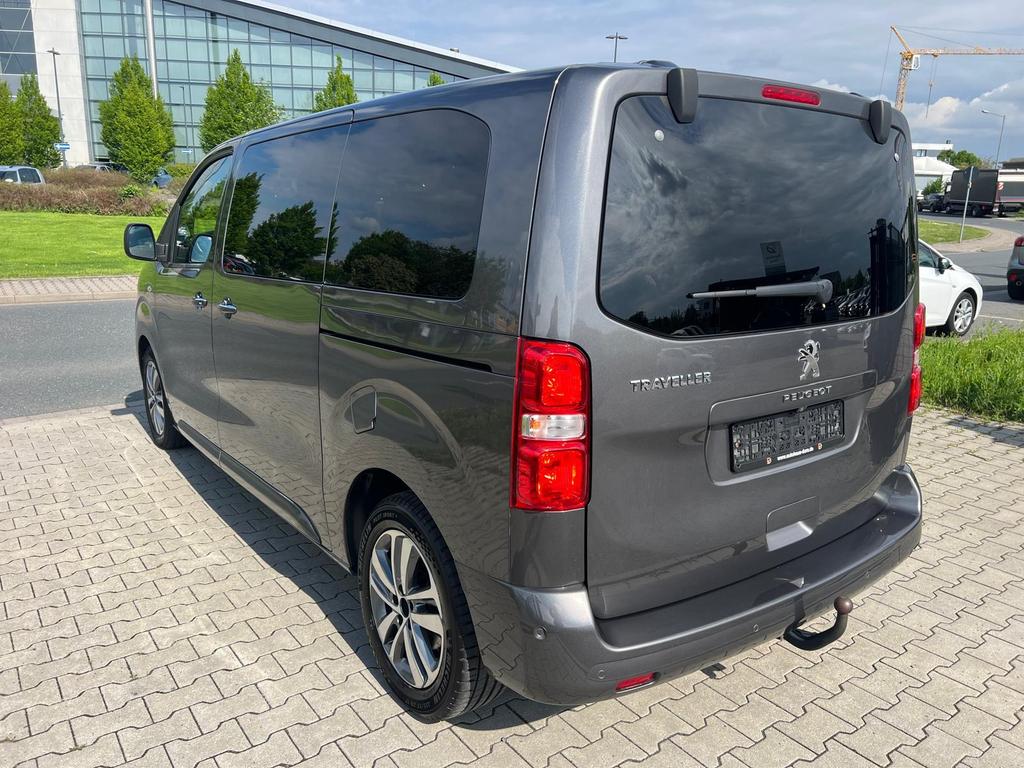 Peugeot Traveller 2022