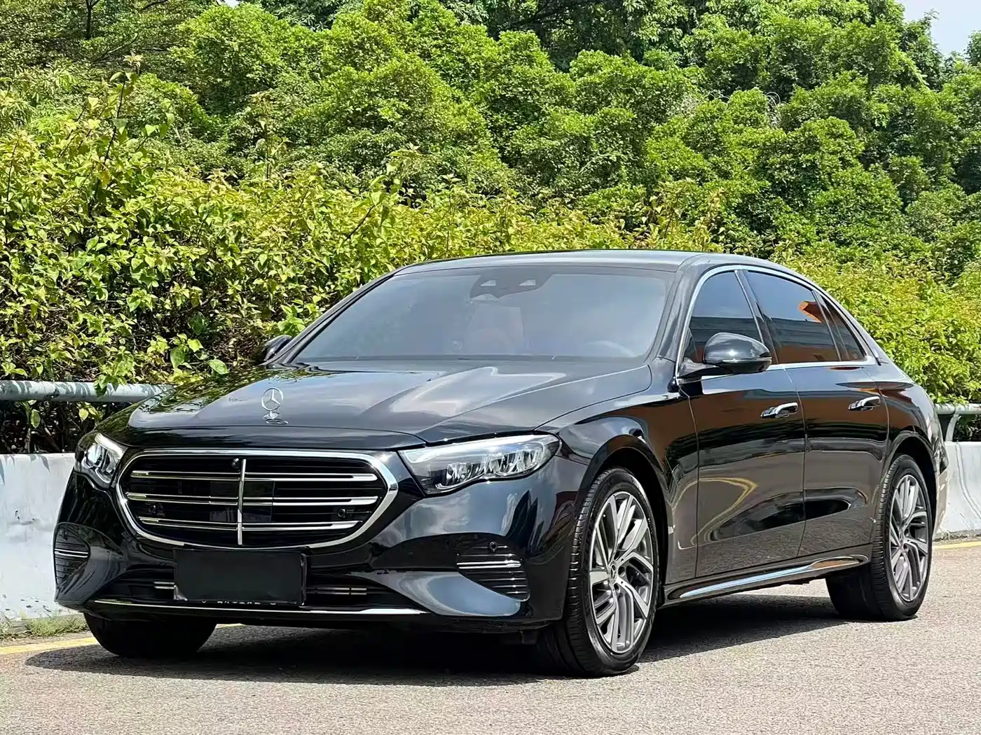 Mercedes-Benz E-Класс 2025